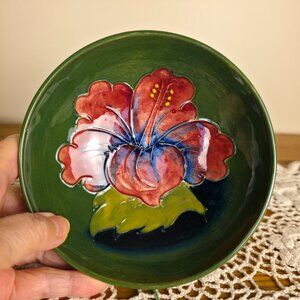 Vintage Moorcroft Hibiscus Art Pottery Bowl